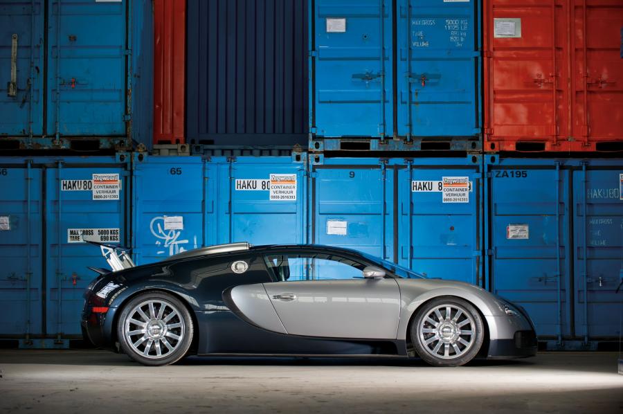  Bugatti Veyron 16.4 2008 года  (фото 15 из 31)